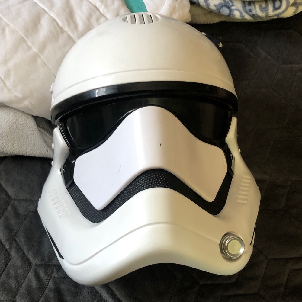 White VR/AR Style Helmet Mask - White